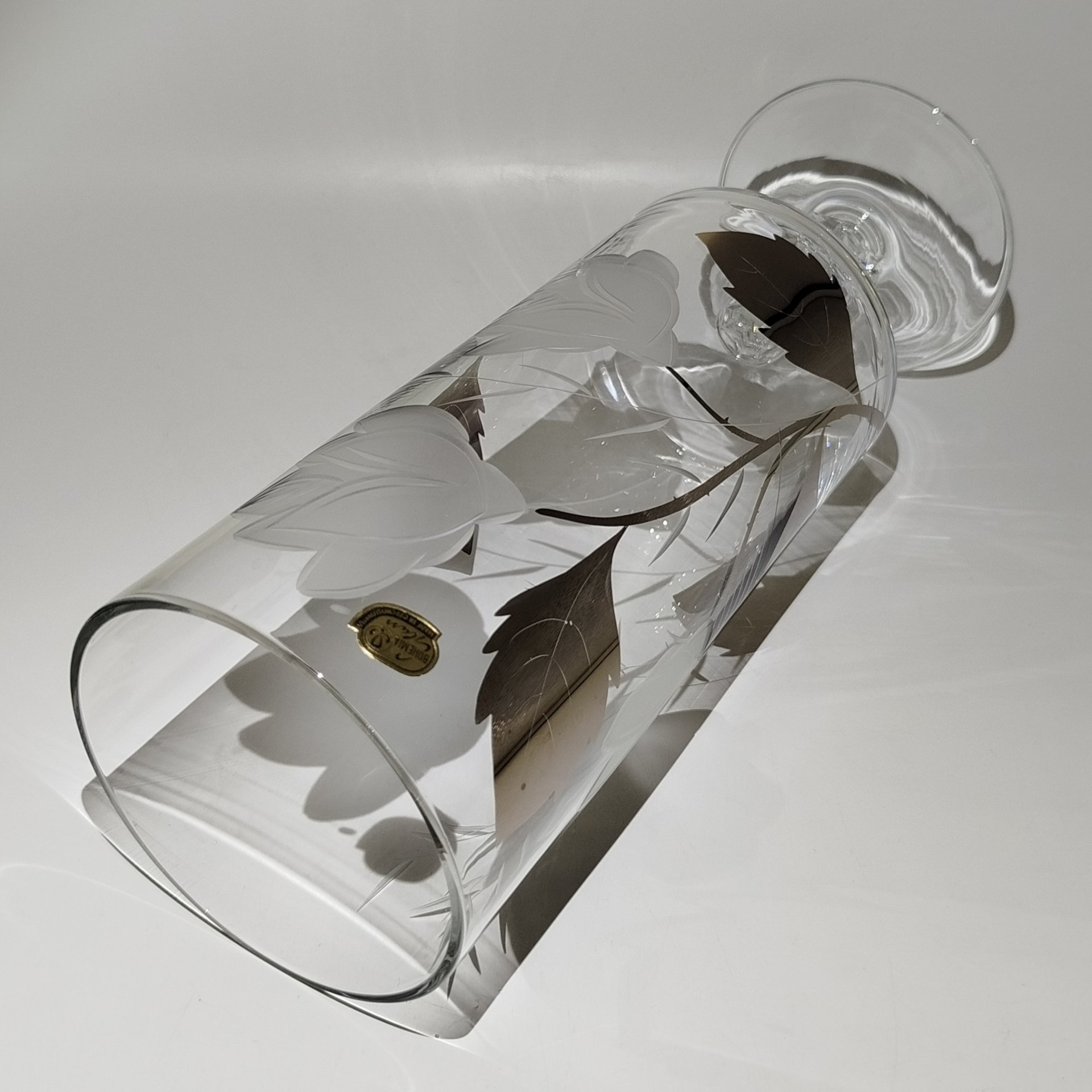 Ваза с декором в виде ветки роз, хрусталь, матирование, серебрение, Bohemia Crystal (Bohemia Glass), Чехословакия, 1970-1990 гг., Bohemia Crystal (Bohemia Glass)