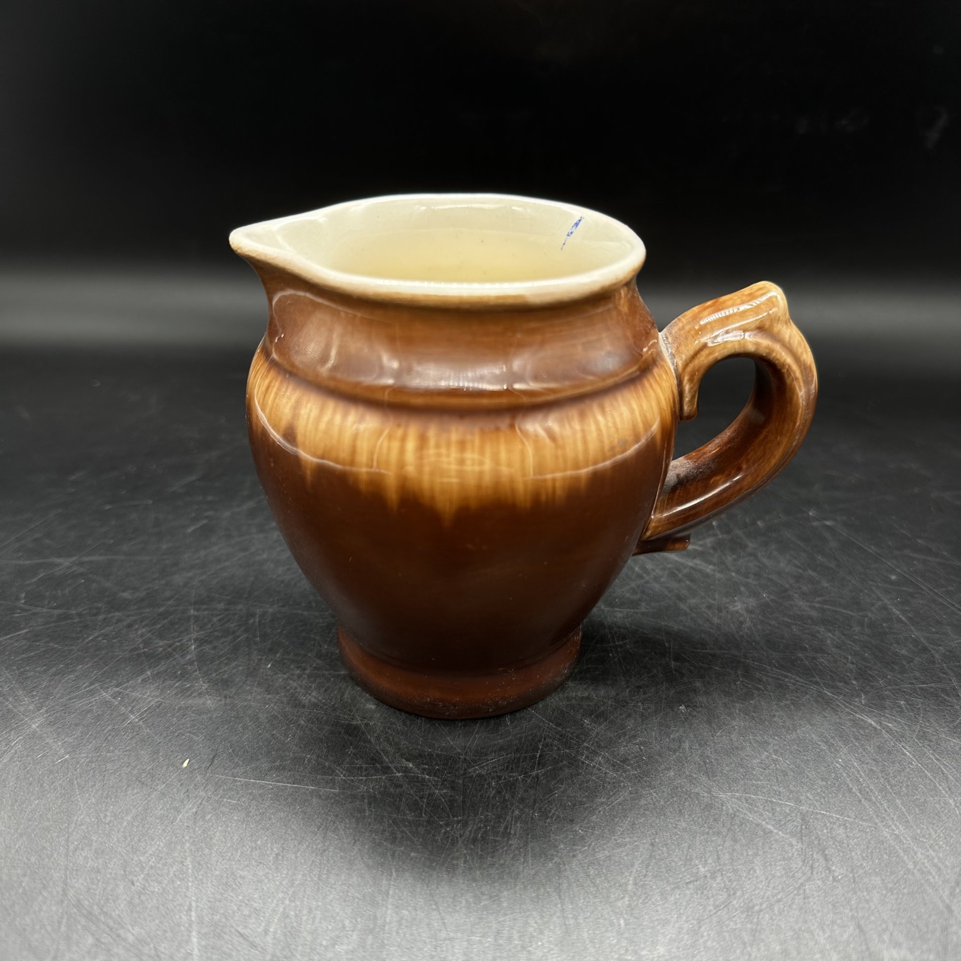 Молочник (сливочник), фаянс, поливы, Конаковский фаянсовый завод им. М.И. Калинина (ЗиК Конаково), СССР, 1974-1991 гг.