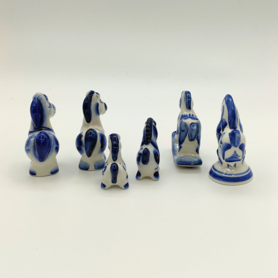 Набор из шести миниатюрных статуэток "Лошади", Гжель