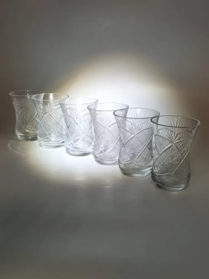 Набор из 6-ти стаканов армуду для чая по-восточному с растительным декором