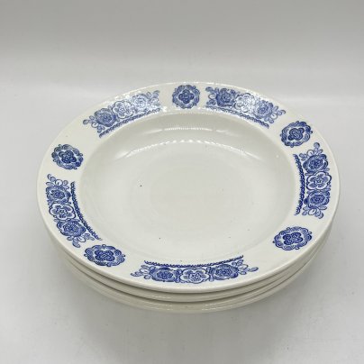 Набор из 4 суповых тарелок с цветочным декором, фаянс, деколь, Конаковский фаянсовый завод им. М.И. Калинина (ЗиК Конаково), СССР, 1960-1990 гг.