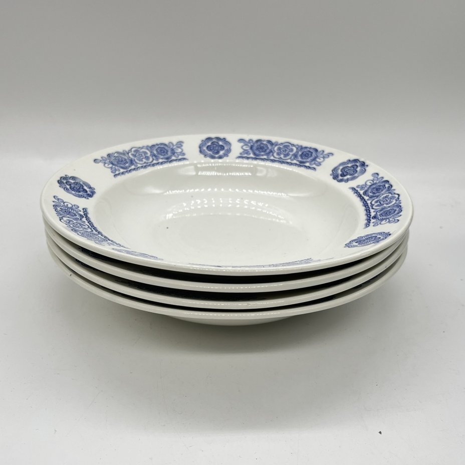 Набор из 4 суповых тарелок с цветочным декором, фаянс, деколь, Конаковский фаянсовый завод им. М.И. Калинина (ЗиК Конаково), СССР, 1960-1990 гг.