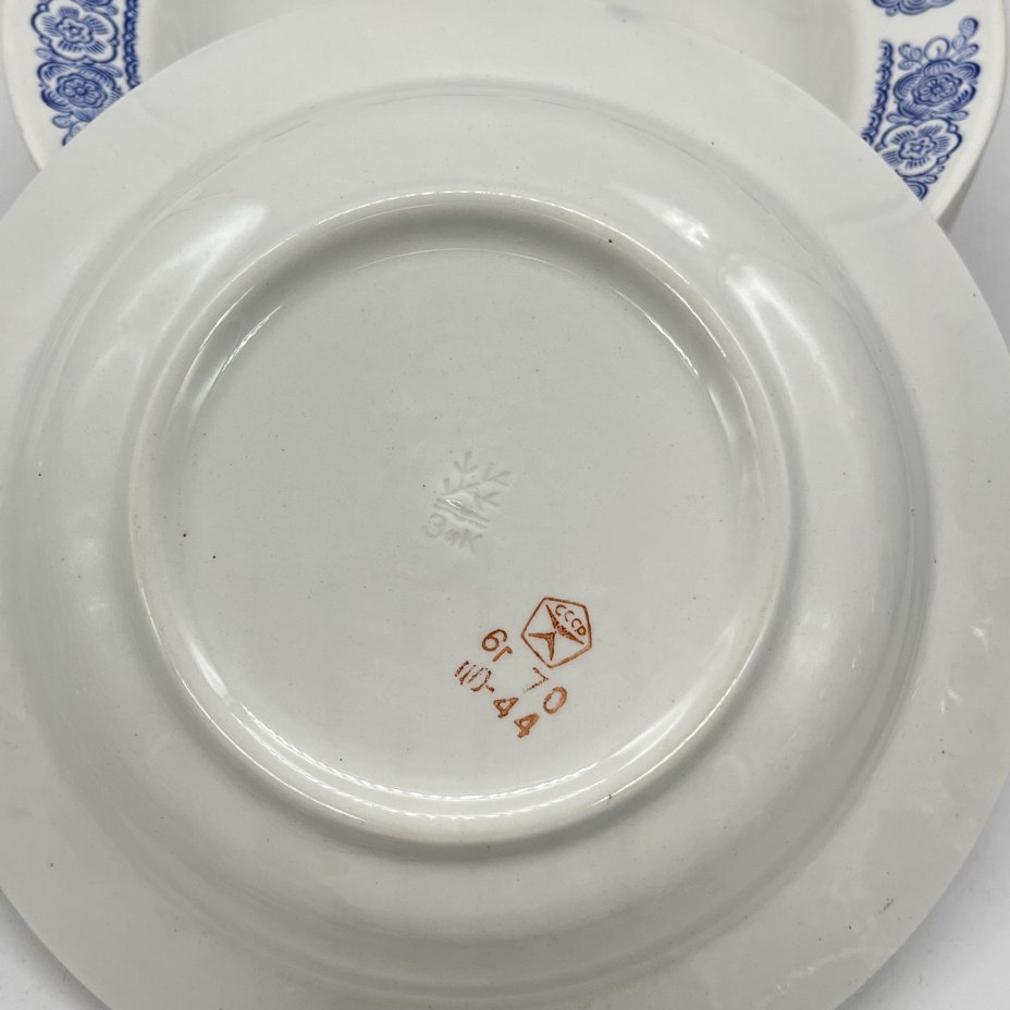 Набор из 4 суповых тарелок с цветочным декором, фаянс, деколь, Конаковский фаянсовый завод им. М.И. Калинина (ЗиК Конаково), СССР, 1960-1990 гг.