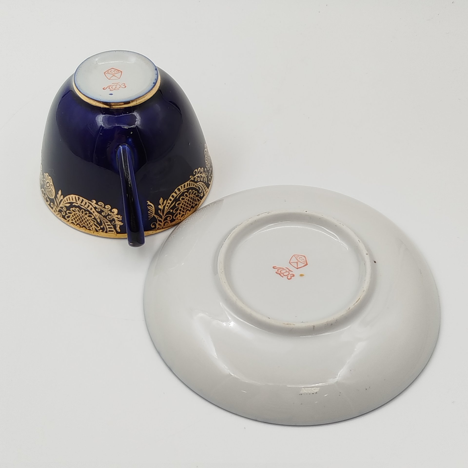 Пара чайная "Золотой фриз", автор формы С. Е. Яковлева, автор рисунка К. Г. Косенкова