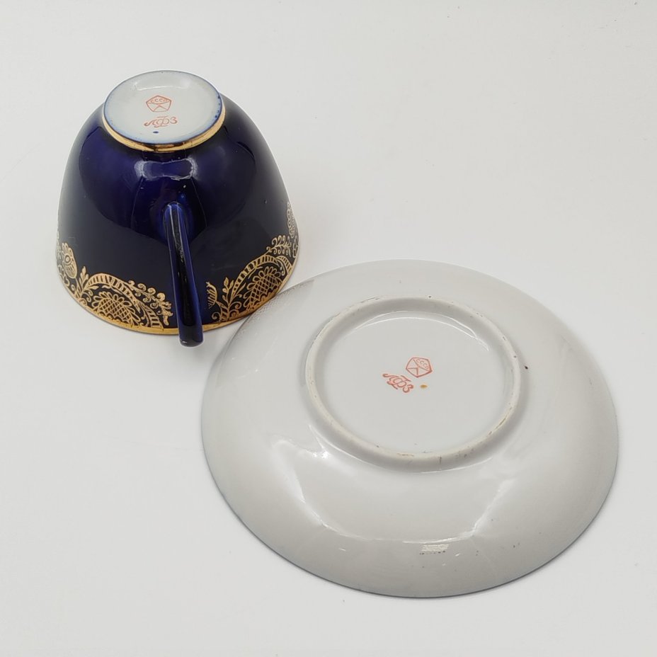 Пара чайная "Золотой фриз", автор формы С. Е. Яковлева, автор рисунка К. Г. Косенкова