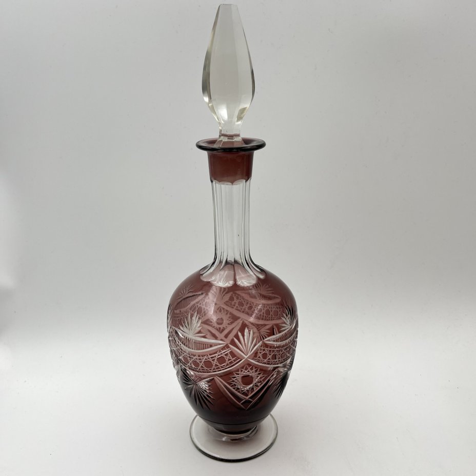 Штоф, украшенный геометрическим декором, стекло, алмазная грань, Дятьковский хрустальный завод, СССР, 1960-1980 гг.