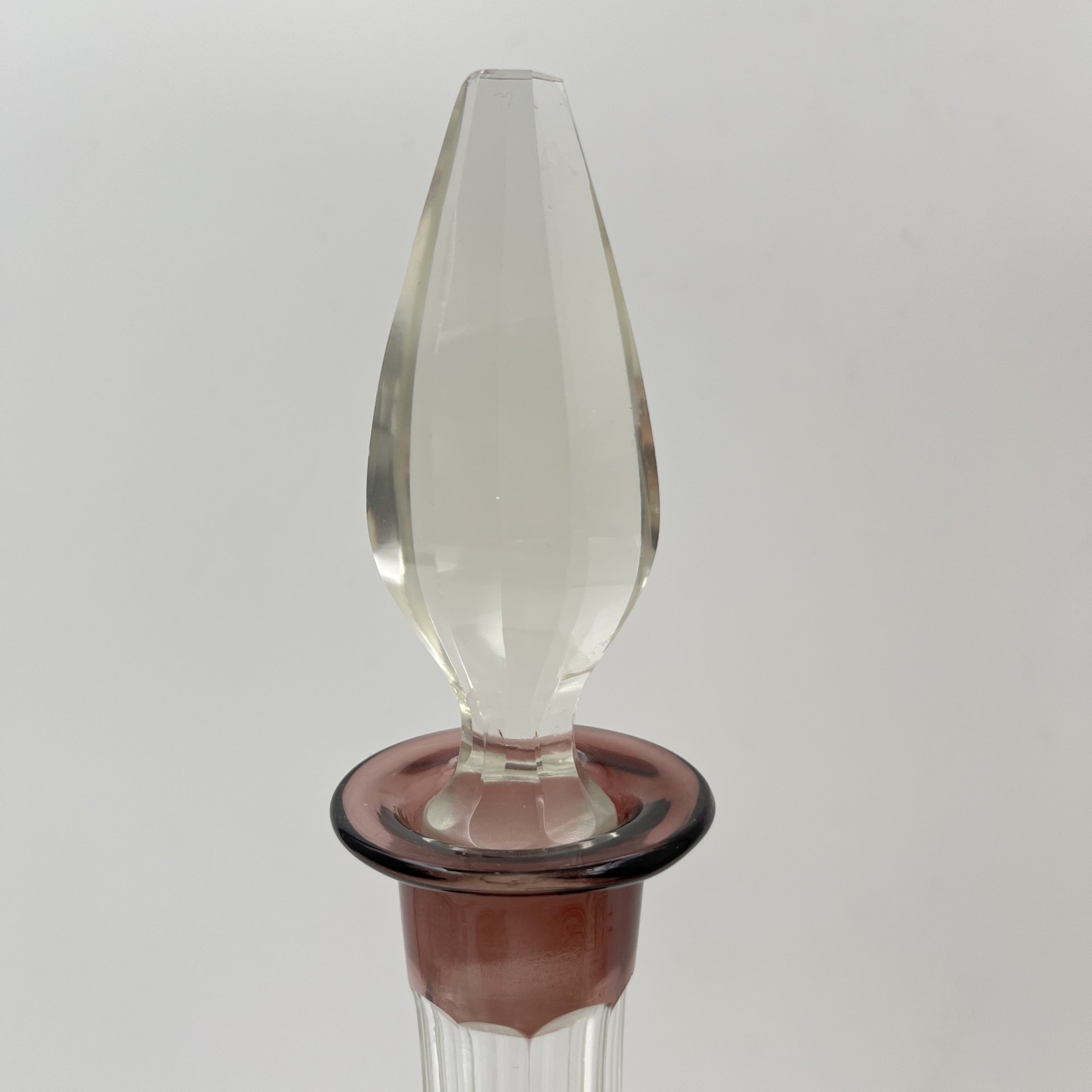 Штоф, украшенный геометрическим декором, стекло, алмазная грань, Дятьковский хрустальный завод, СССР, 1960-1980 гг.