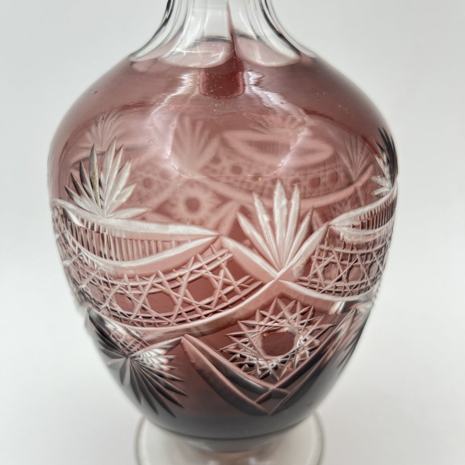 Штоф, украшенный геометрическим декором, стекло, алмазная грань, Дятьковский хрустальный завод, СССР, 1960-1980 гг.