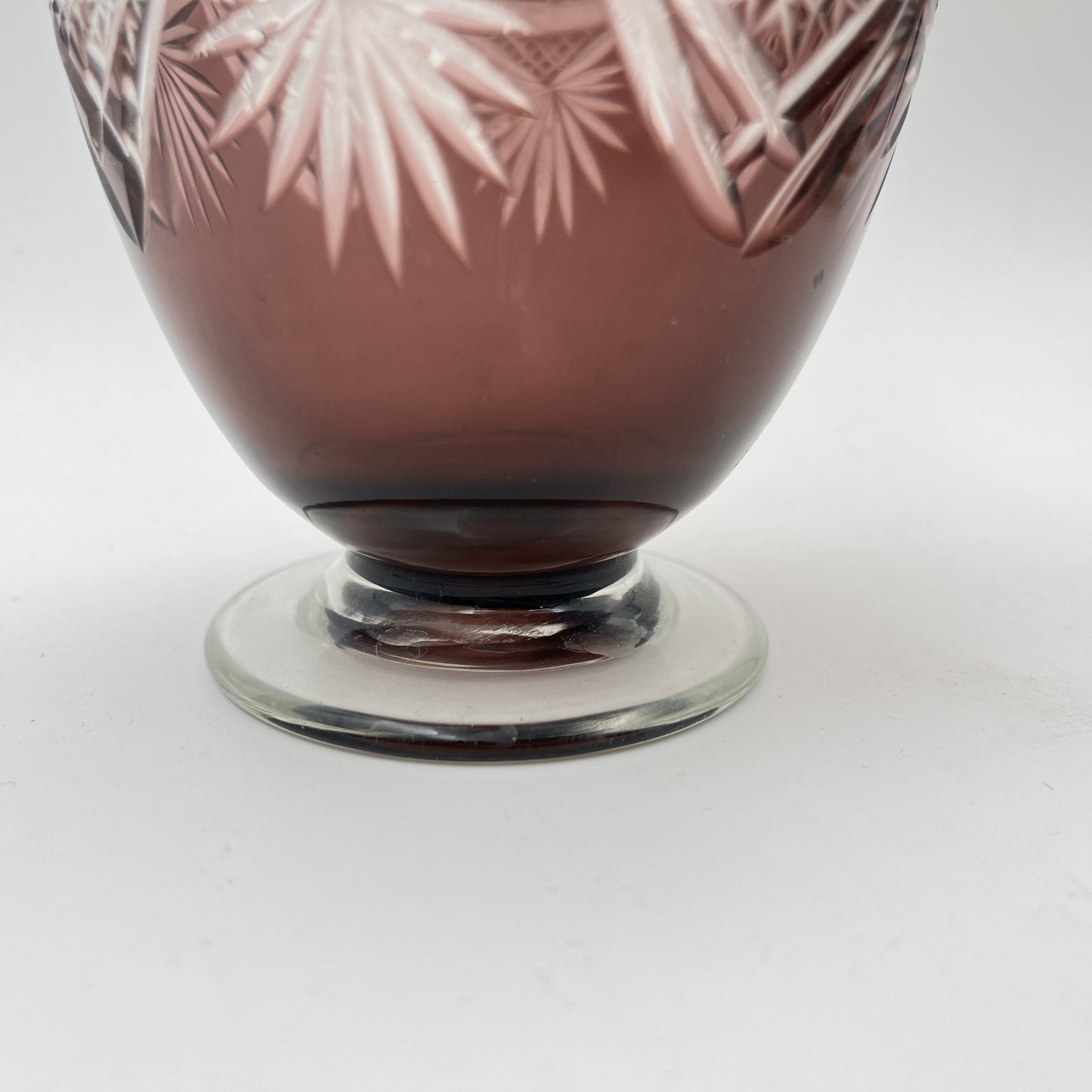 Штоф, украшенный геометрическим декором, стекло, алмазная грань, Дятьковский хрустальный завод, СССР, 1960-1980 гг.