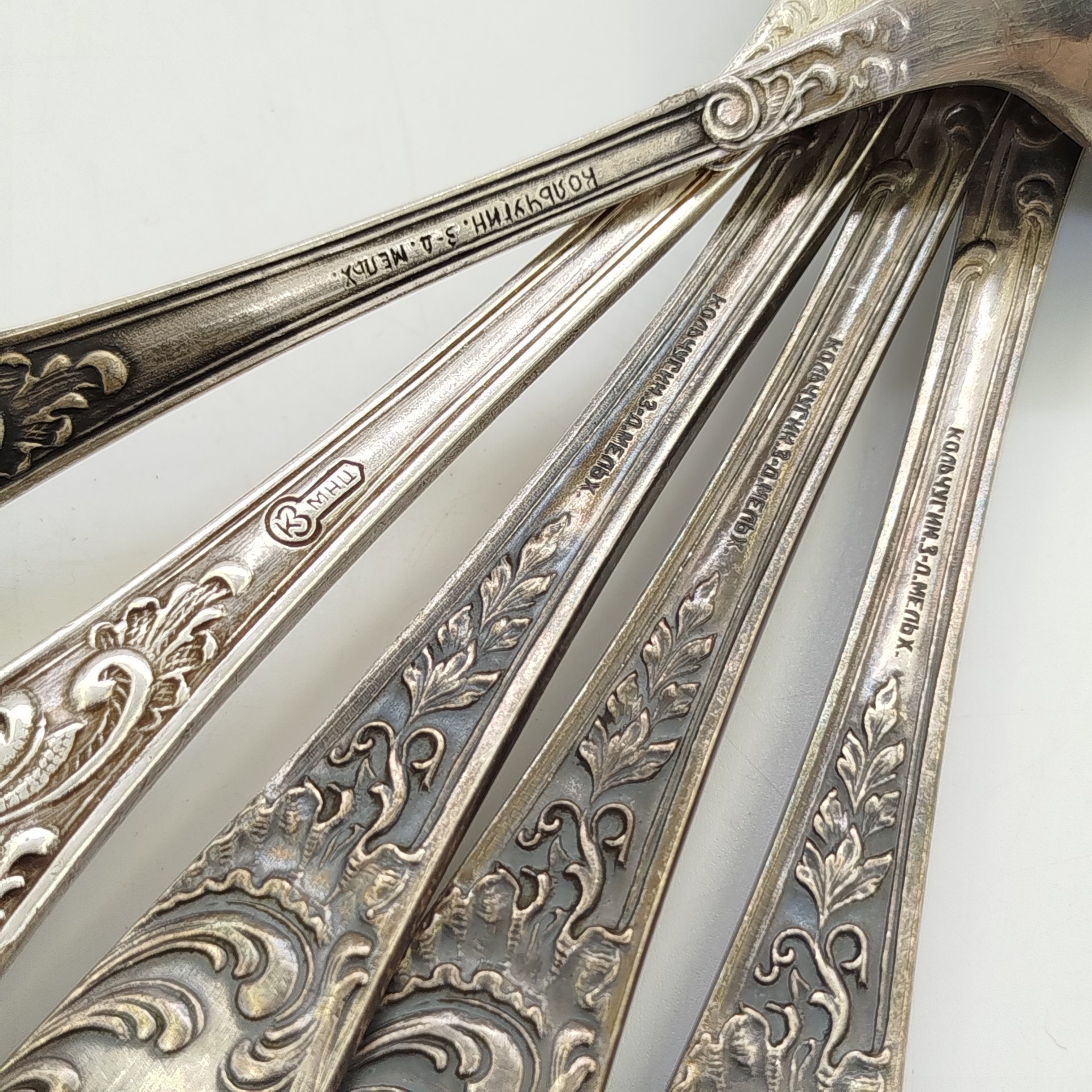 Набор из 5-ти столовых ложек с флоральным декором (в подборе)