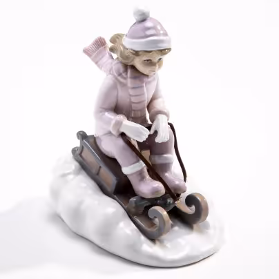 Статуэтка "Девочка на санках", фарфор, роспись, фирма "The Leonardo collection", Великобритания, 2000-2020 гг., Leonardo Collection