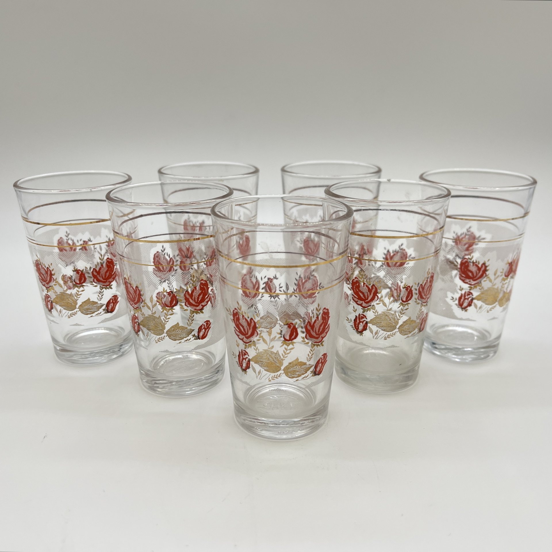 Набор из 7-ми небольших стаканов (стопок), украшенных цветочным декором, стекло, деколь, золочение, Cerve, Италия, 2000-2010 гг.