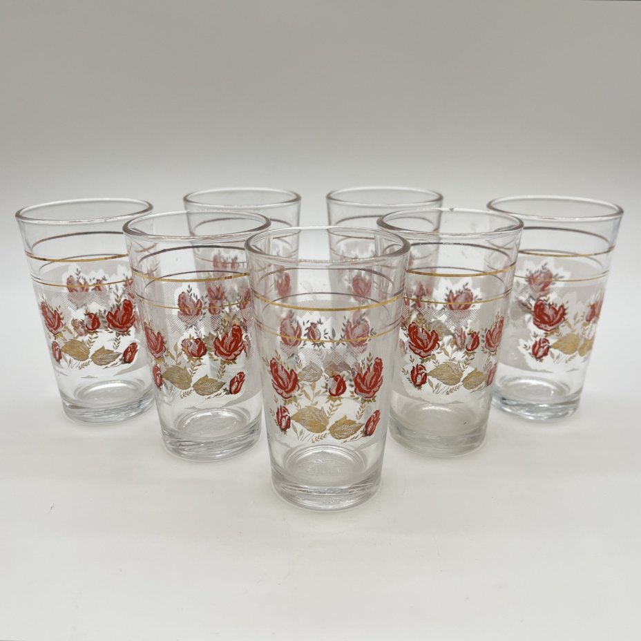 Набор из 7-ми небольших стаканов (стопок), украшенных цветочным декором, стекло, деколь, золочение, Cerve, Италия, 2000-2010 гг.