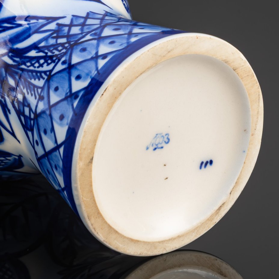 Ваза "Синяя птица", форма "Цветок", автор рисунка В.М. Городецкий