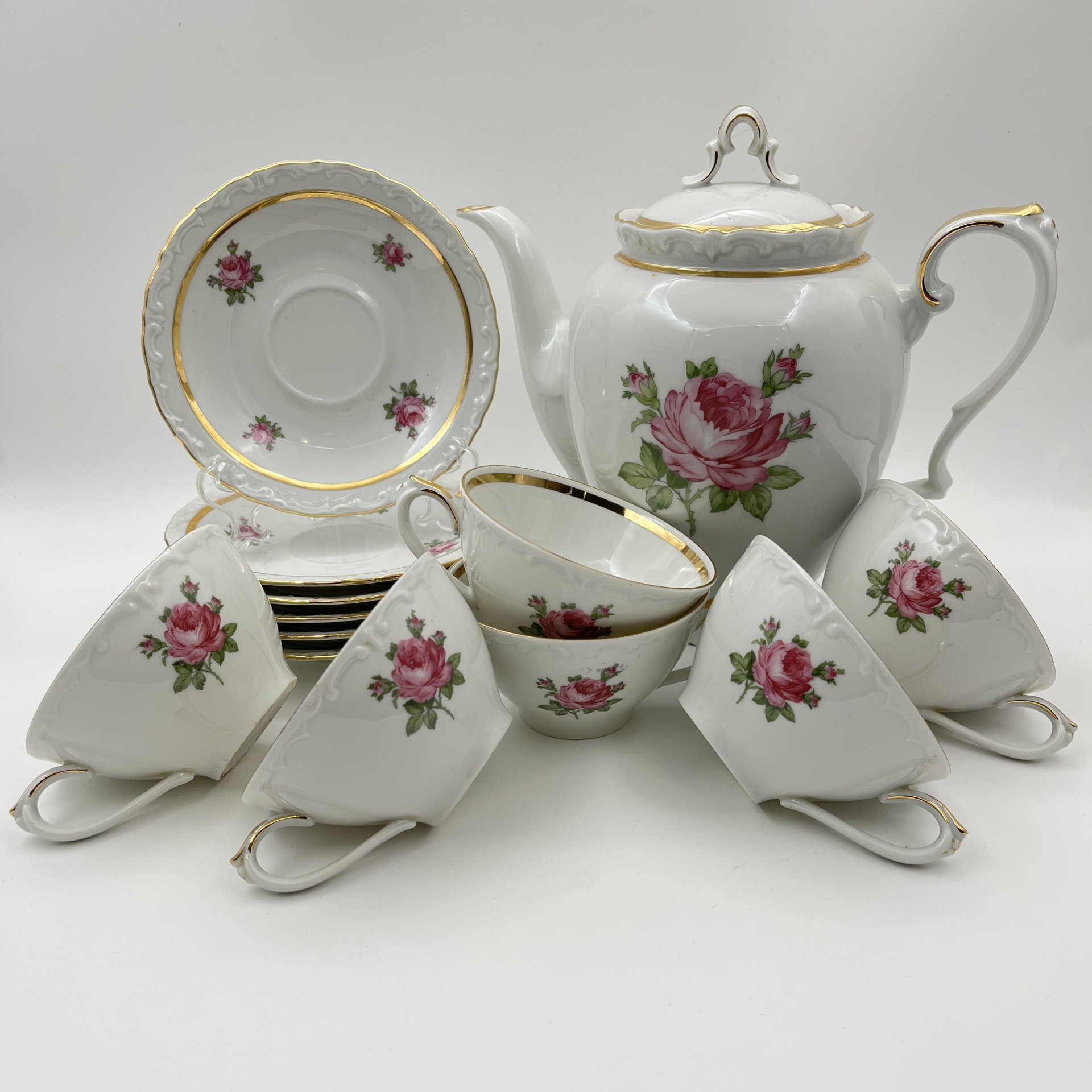 Набор для подачи чая/кофе на 6 персон (13 предметов), украшенный изображением розы, фарфор, деколь, золочение, Kahla, Чехословакия, 1968-1987 гг.