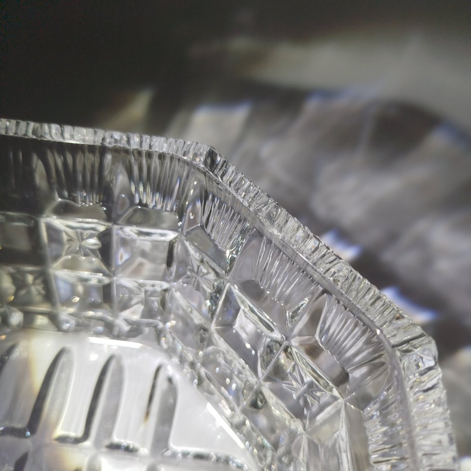 Конфетница(салатник) с рельефным декором