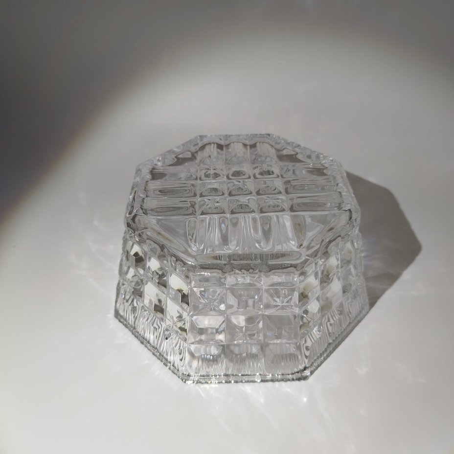 Конфетница(салатник) с рельефным декором