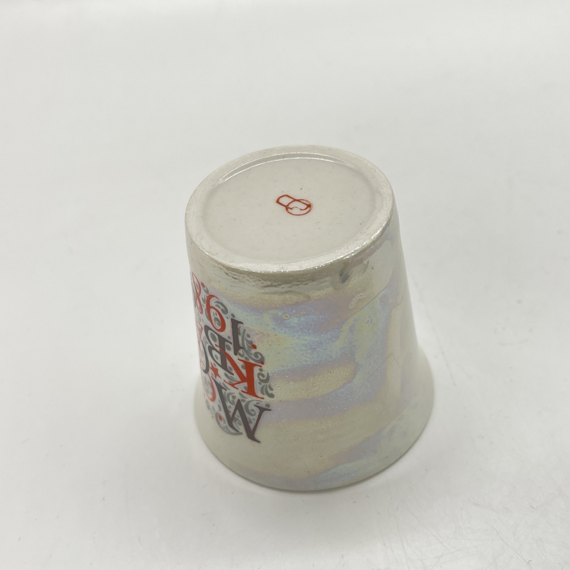 Стопка "Олимпийский мишка", фарфор, деколь, люстр, Горьковский ордена Трудового Красного Знамени завод «Орбита», СССР, 1980 г.