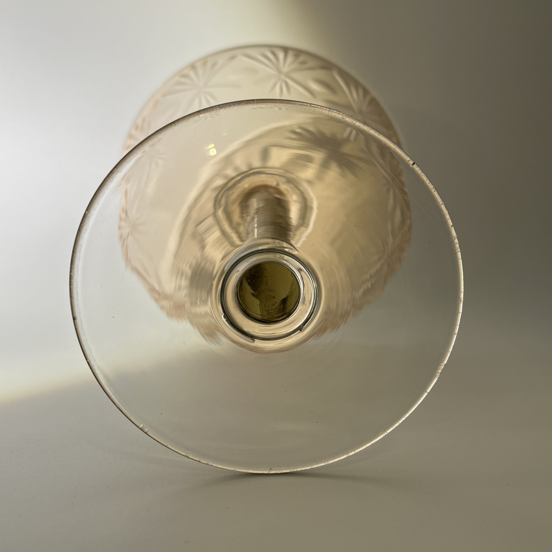 Ваза (конфетница) на ножке, стекло, розалиновое, алмазная грань, СССР, 1970-1990 гг.