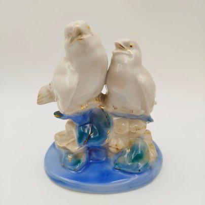 Статуэтка "Песнопение", скульптор Н.И. Бессарабова,  Артель «Художественная керамика», фарфор, роспись, золочение, Турыгинский фарфоровый завод артели «Художественная керамика» (Гжель), СССР, 1940-1950 гг.