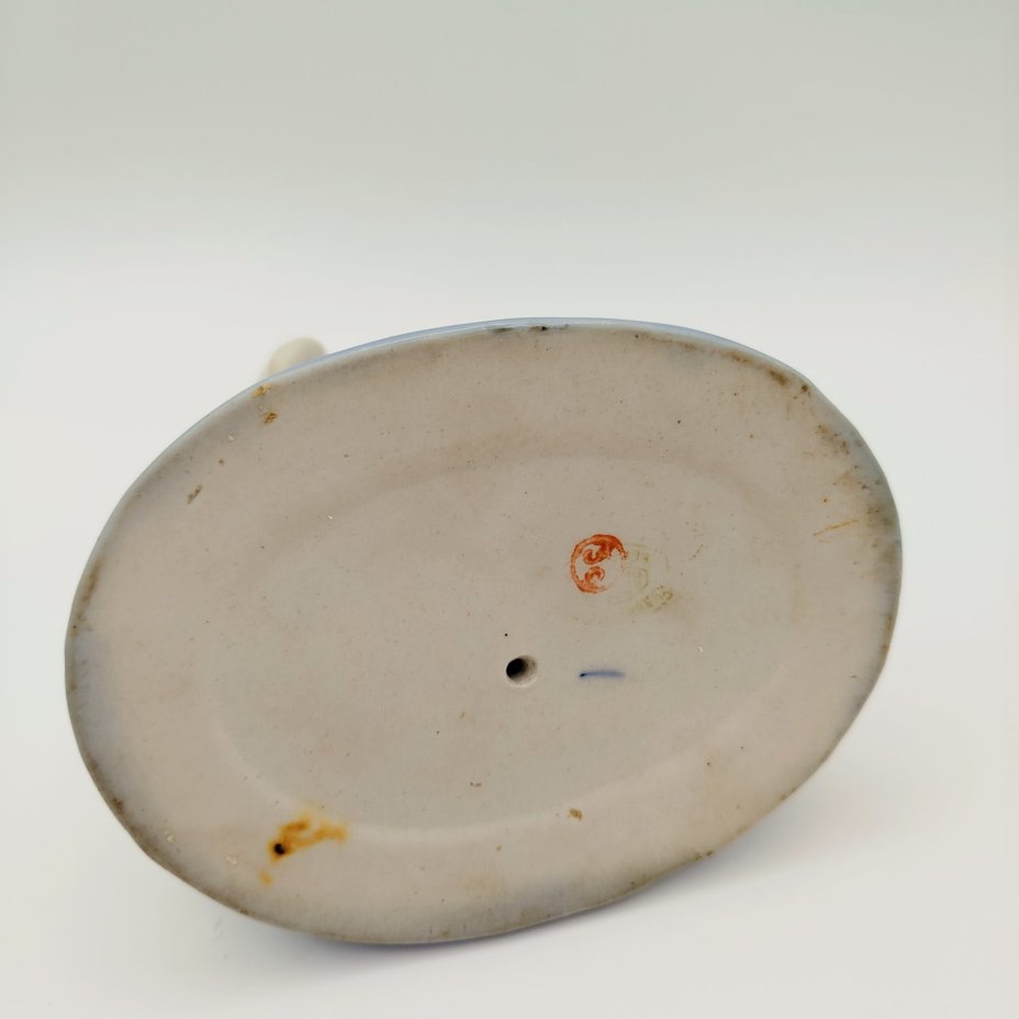 Статуэтка "Песнопение", скульптор Н.И. Бессарабова,  Артель «Художественная керамика», фарфор, роспись, золочение, Турыгинский фарфоровый завод артели «Художественная керамика» (Гжель), СССР, 1940-1950 гг.