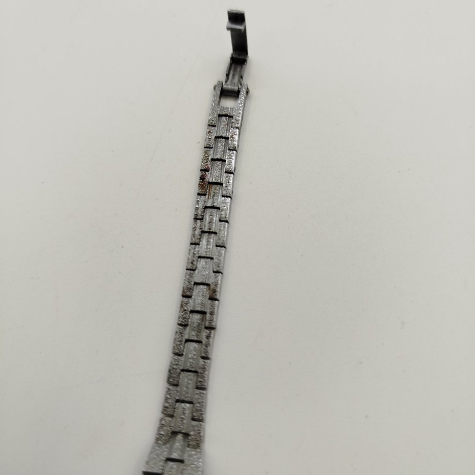 Часы наручные женские, металл, стекло, Завод «Луч», с. Новоселки, Беларусь, 1991-2000 гг.