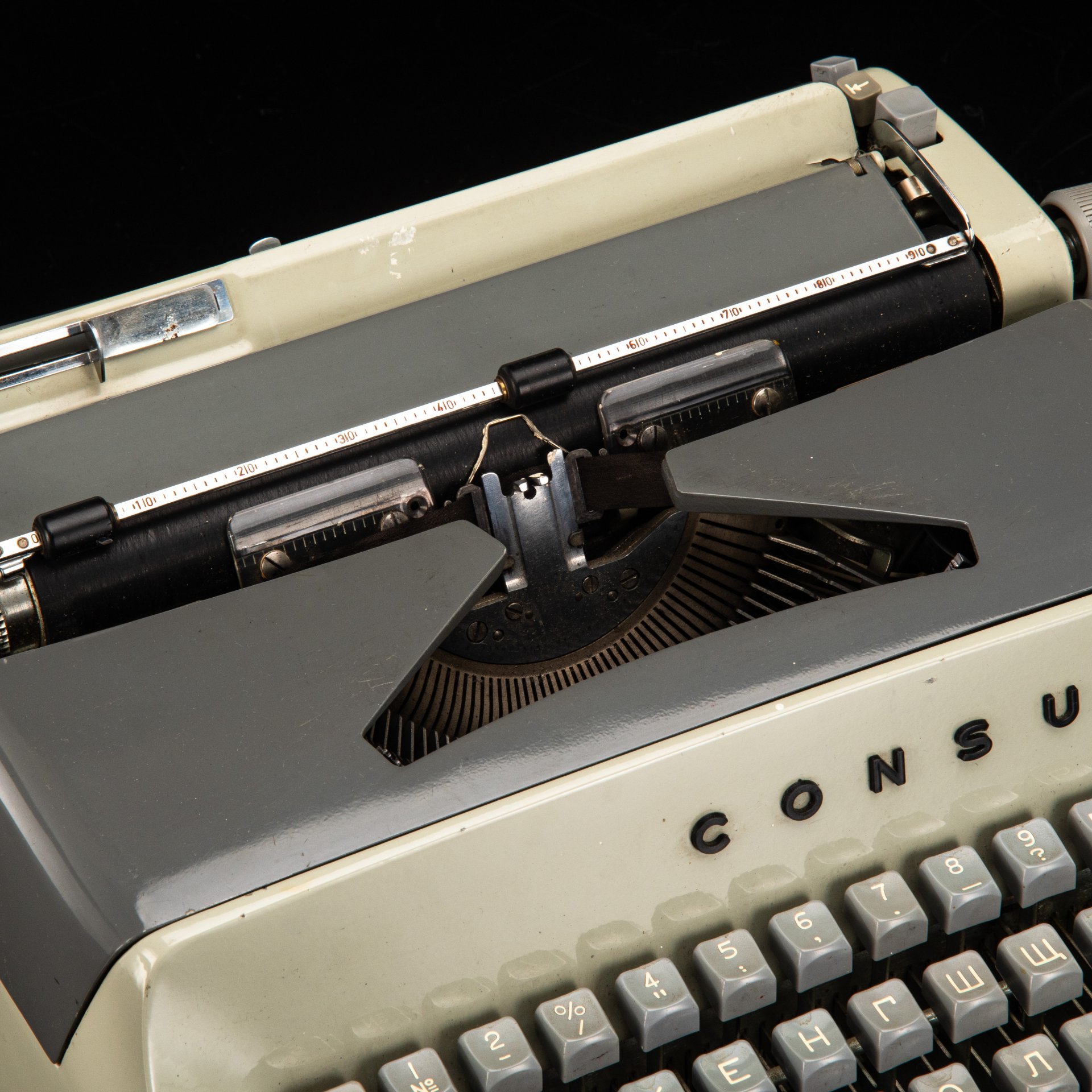 Машинка печатная "Consul Model 221" в оригинальном кофре, металл, полимерный материал, искусственная кожа, Чехословакия, 1950-1970 гг.