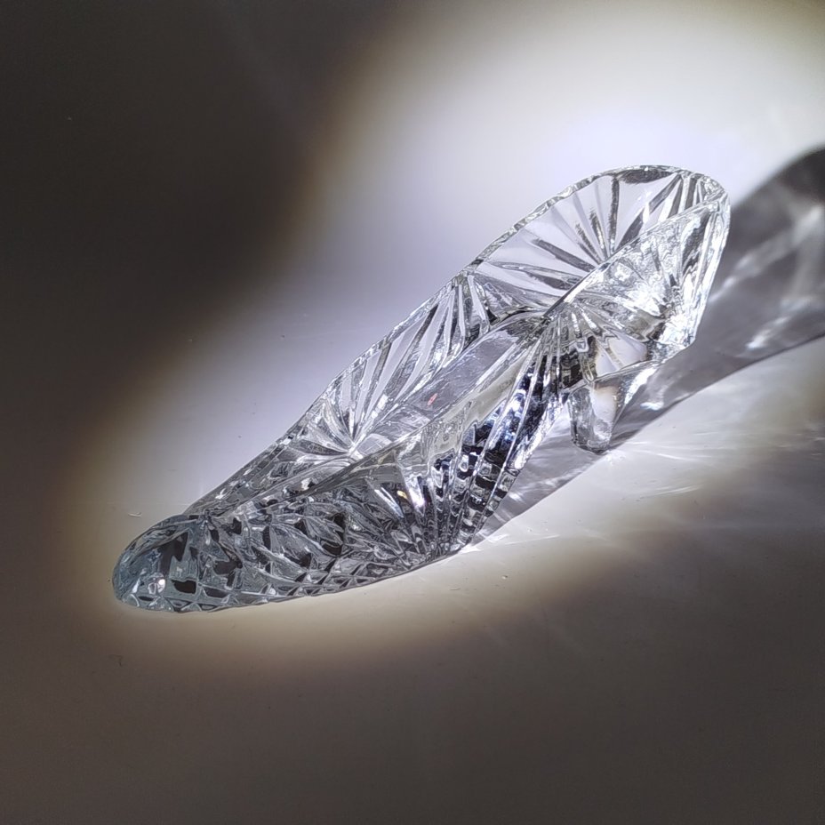 Статуэтка "Туфелька", стекло, алмазная грань, СССР, 1970-1990 гг.