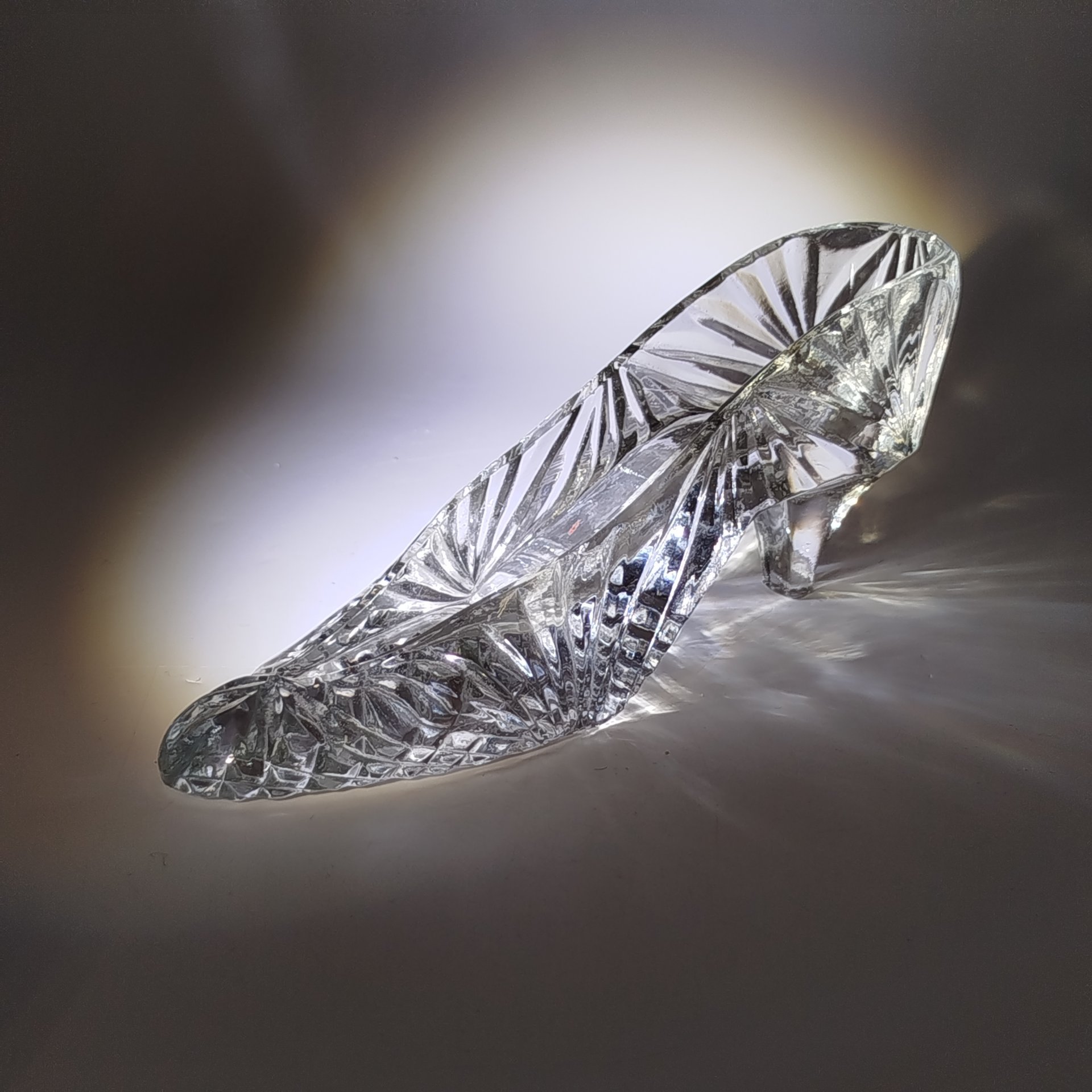 Статуэтка "Туфелька", стекло, алмазная грань, СССР, 1970-1990 гг.