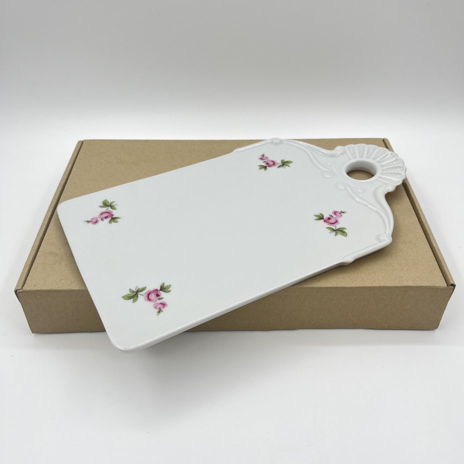 Доска сырная (поднос для хлеба) с декором в виде роз, Duchov Porcelain