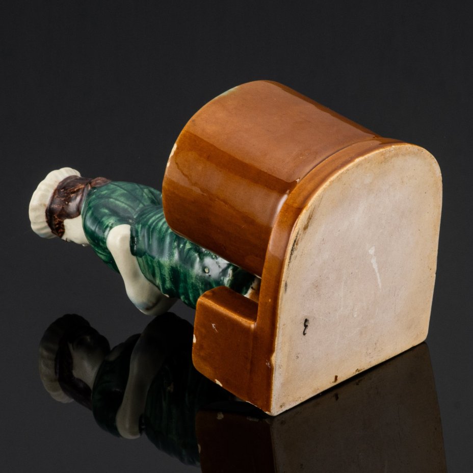 Спичечница "Пьяница", фаянс, роспись, Россия, 1910-1930 гг.