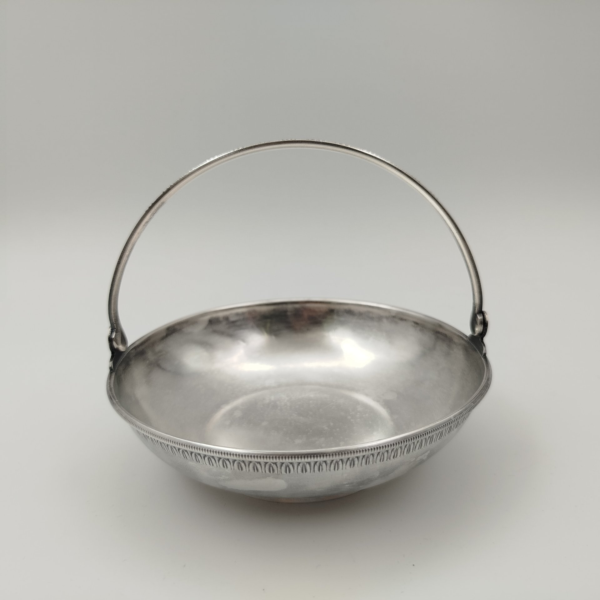 Орешница (конфетница) с ручкой, мельхиор (медь-никель), СССР, 1970-1990 гг.