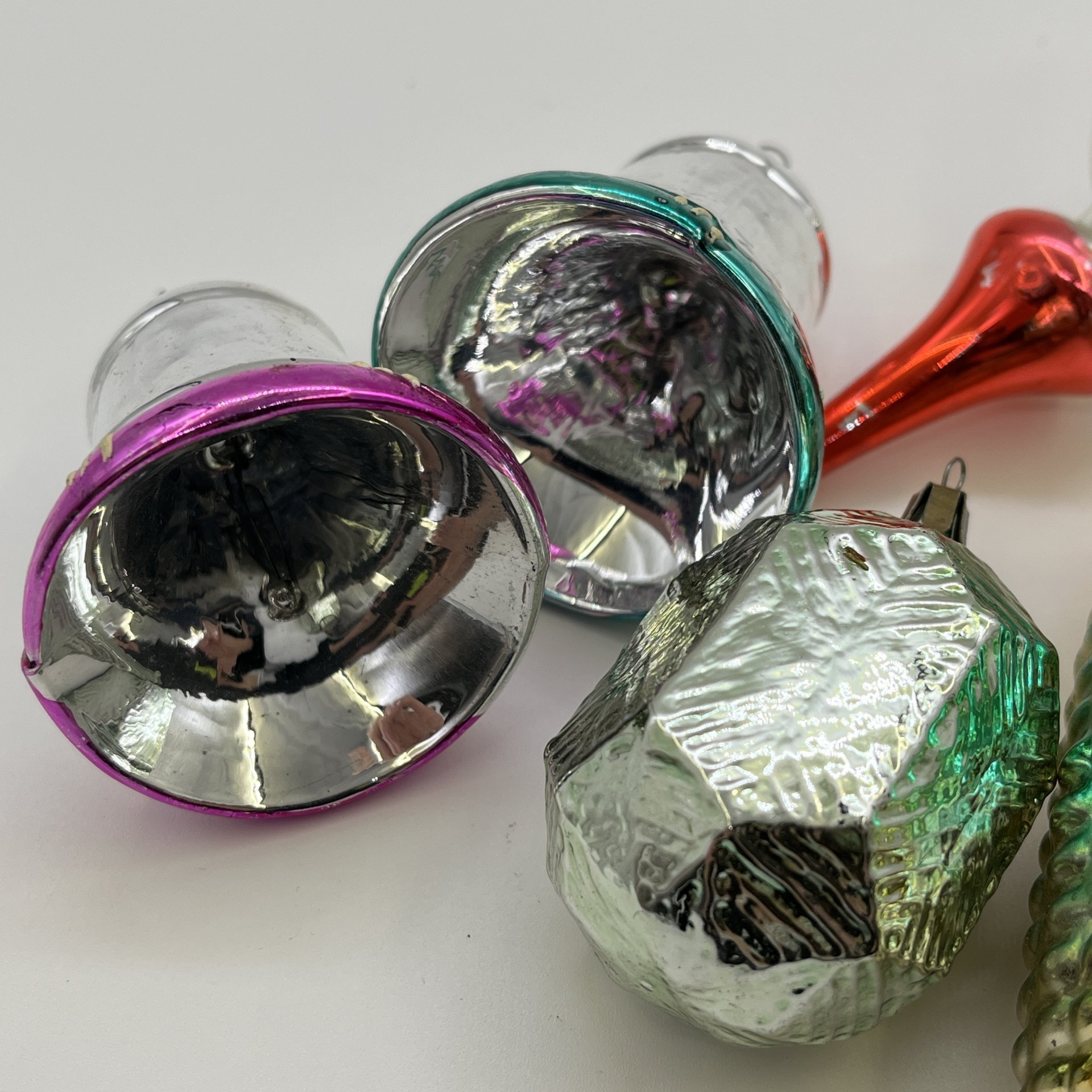 Набор ёлочных игрушек различных форм и расцветок (7 шт.), стекло, краска, металл, СССР, 1960-1990 гг.