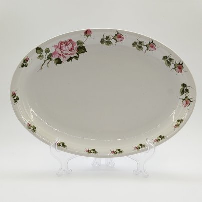 Блюдо овальной формы, украшенное изображением розы, Porcelit Pruszków