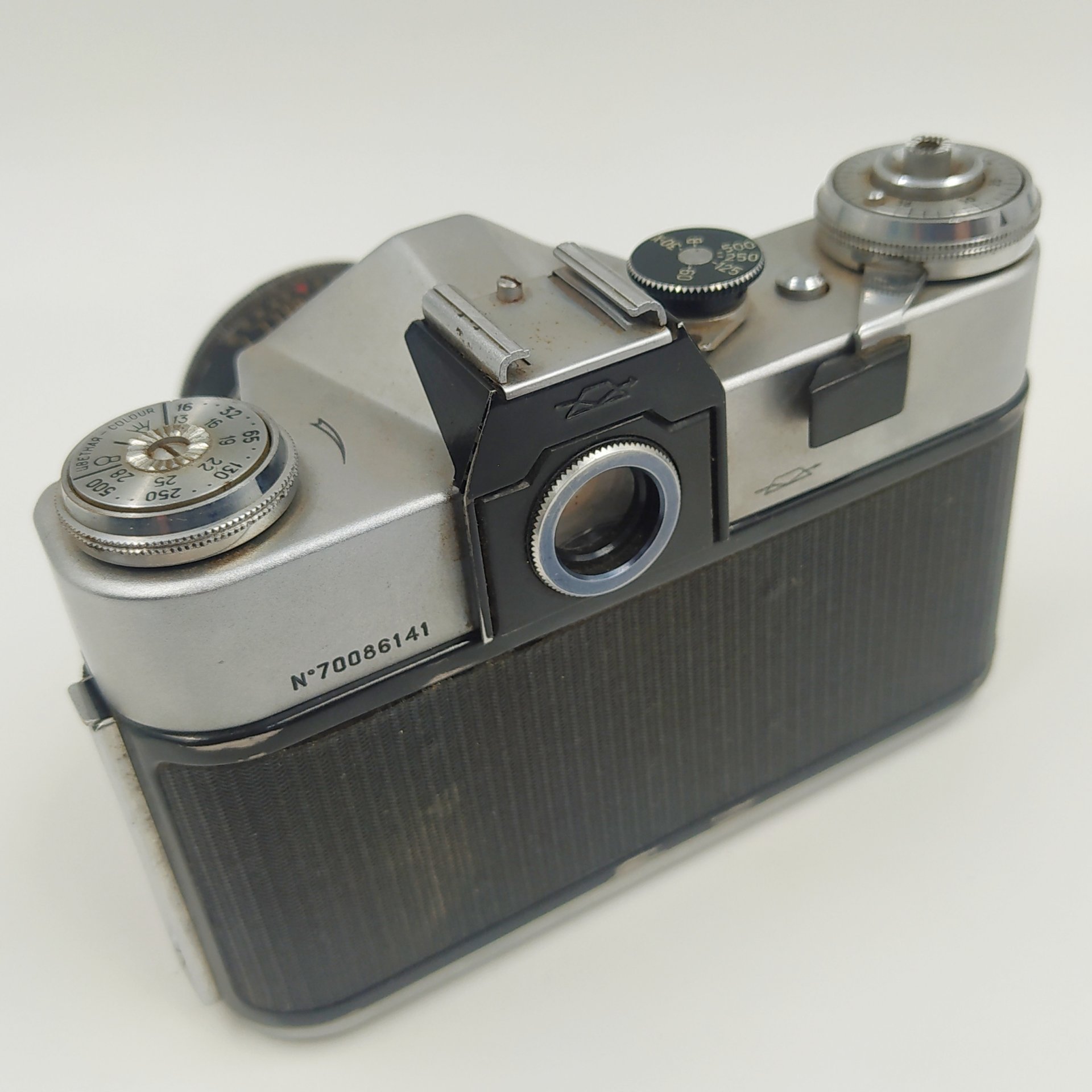 Фотоаппарат "Зенит-В" с объективом "Гелиос-44-2" в оригинальном кофре, Красногорский механический завод (КМЗ)