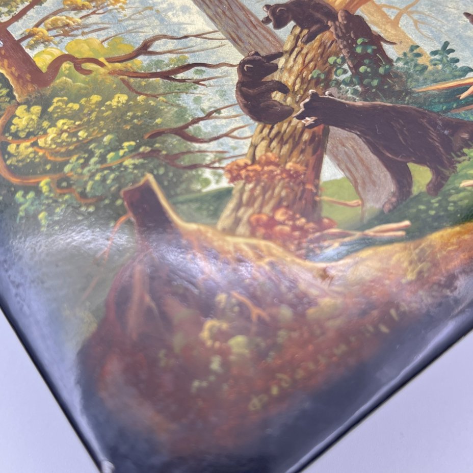 Шкатулка лаковая "Утро в сосновом лесу", художник А.Морозова, папье-маше, роспись, лак, письмо "по-сквозному", Федоскинская фабрика миниатюрной живописи (Федоскино), СССР, 1978 г.