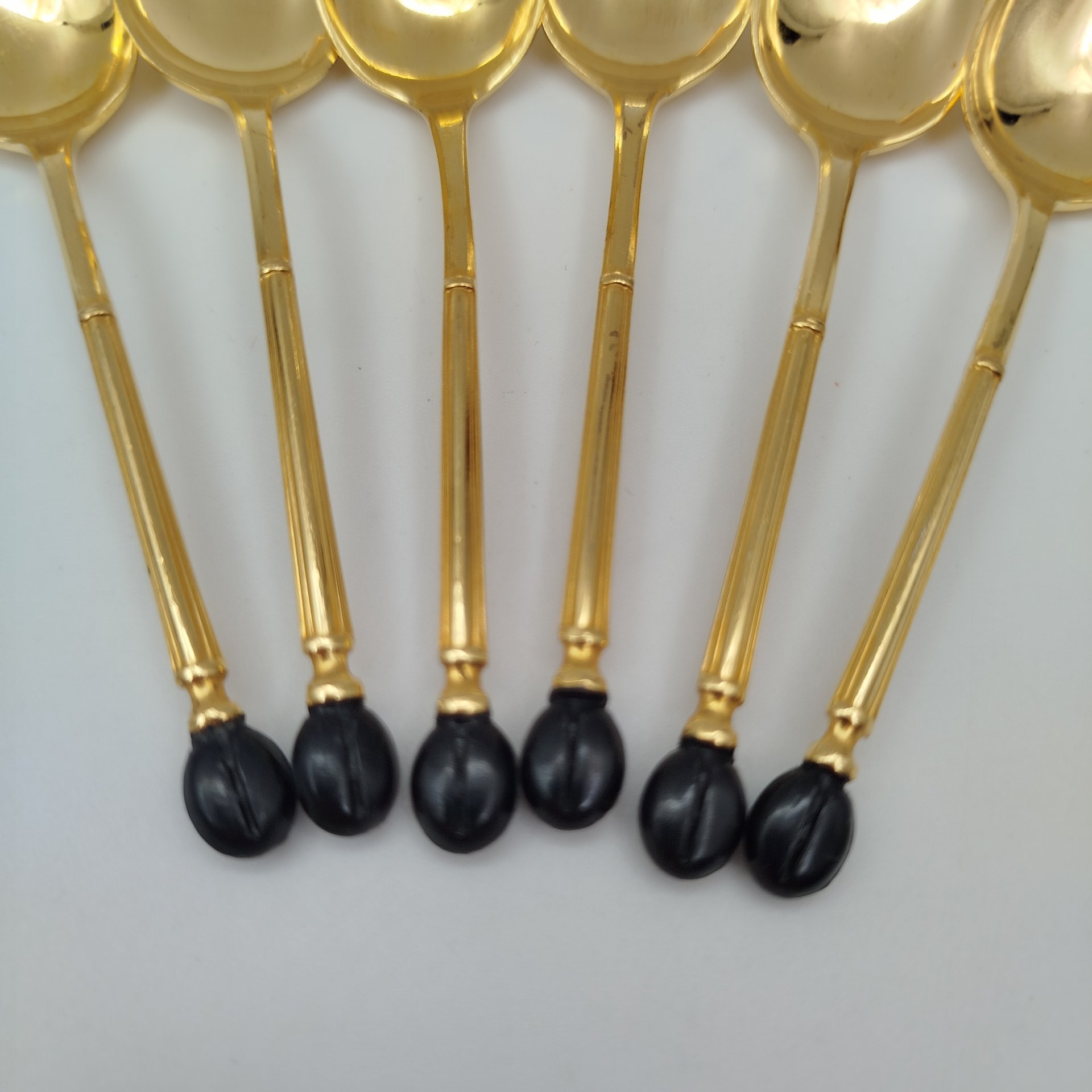 Набор из шести кофейных ложек  "Кофейное зернышко"