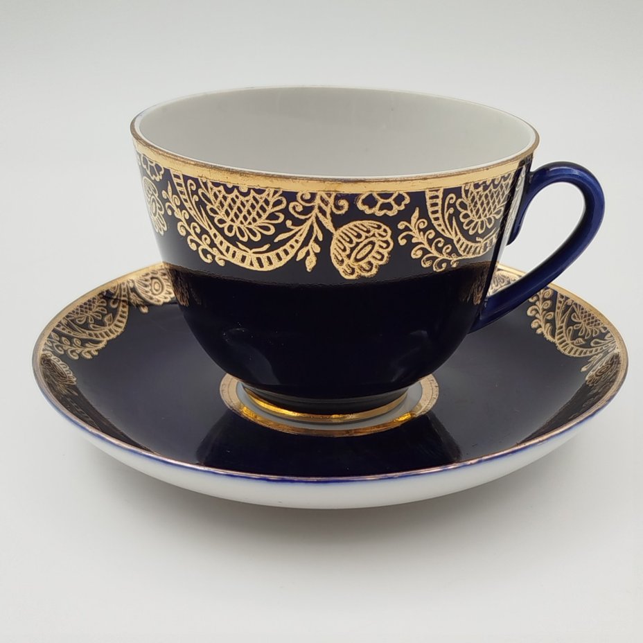 Пара чайная "Золотой фриз", автор формы С. Е. Яковлева, автор рисунка К. Г. Косенкова
