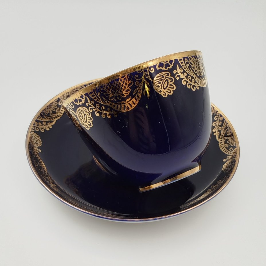 Пара чайная "Золотой фриз", автор формы С. Е. Яковлева, автор рисунка К. Г. Косенкова