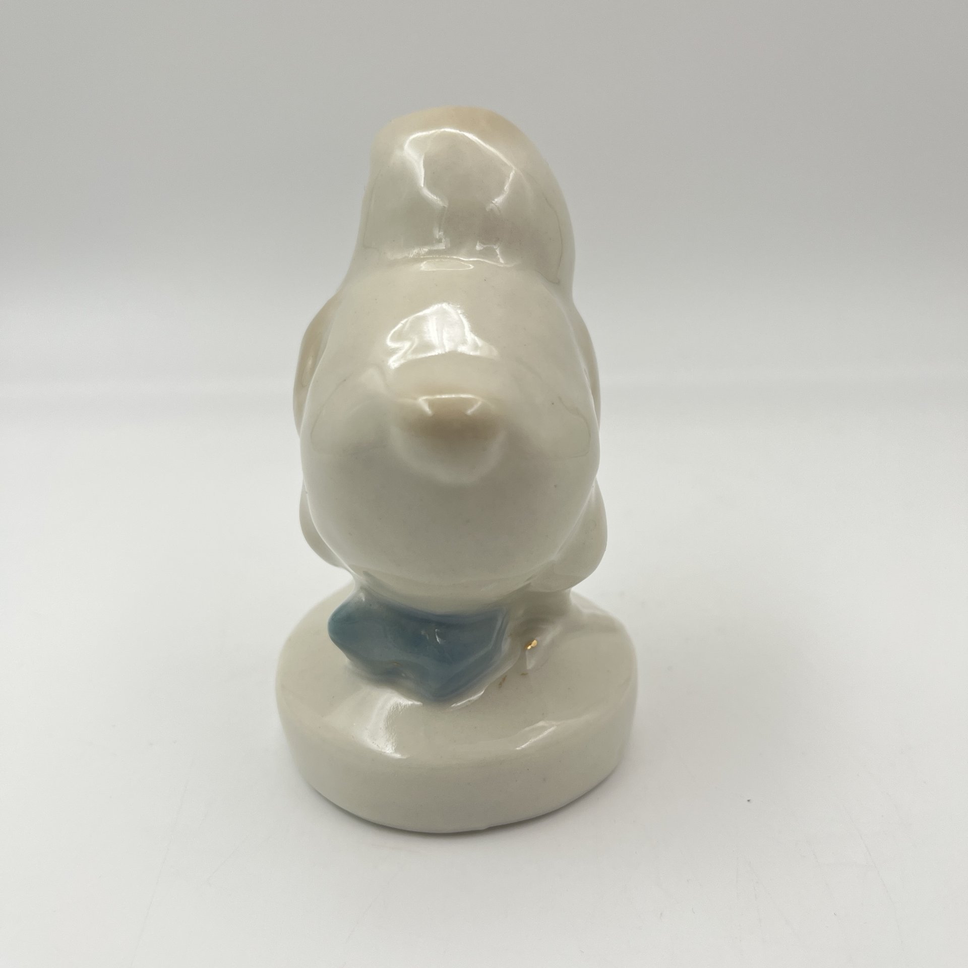 Статуэтка "Цыплёнок", фарфор, роспись, золочение, Турыгинский фарфоровый завод артели «Художественная керамика» (Гжель), СССР, 1950-1960 гг.