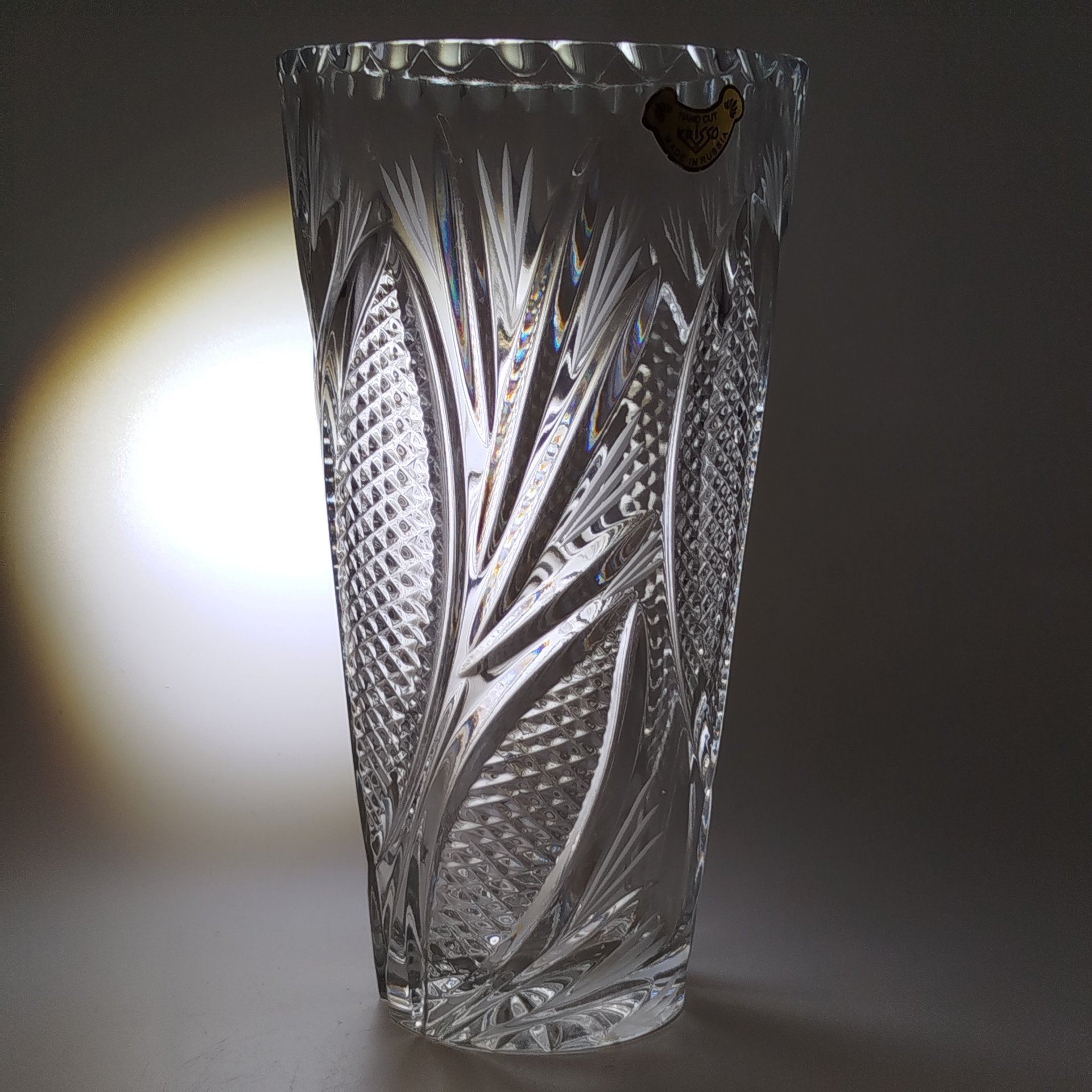 Ваза с резным растительным декором ,"Krisso", хрусталь, резьба, Российская Федерация, 1990-2015 гг.