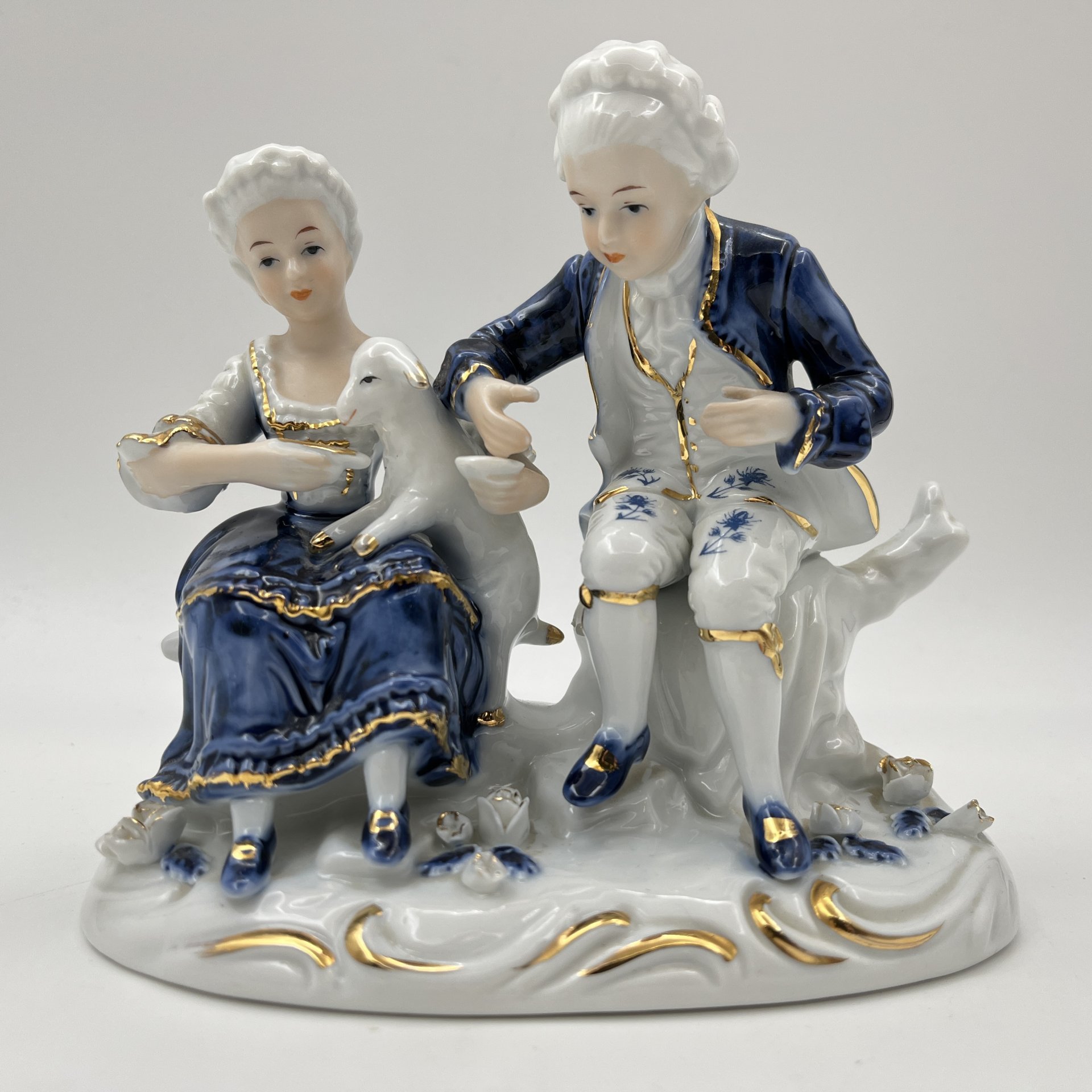 Статуэтка  "Галантная сцена" ("Дети"), CDC Rococo Collection