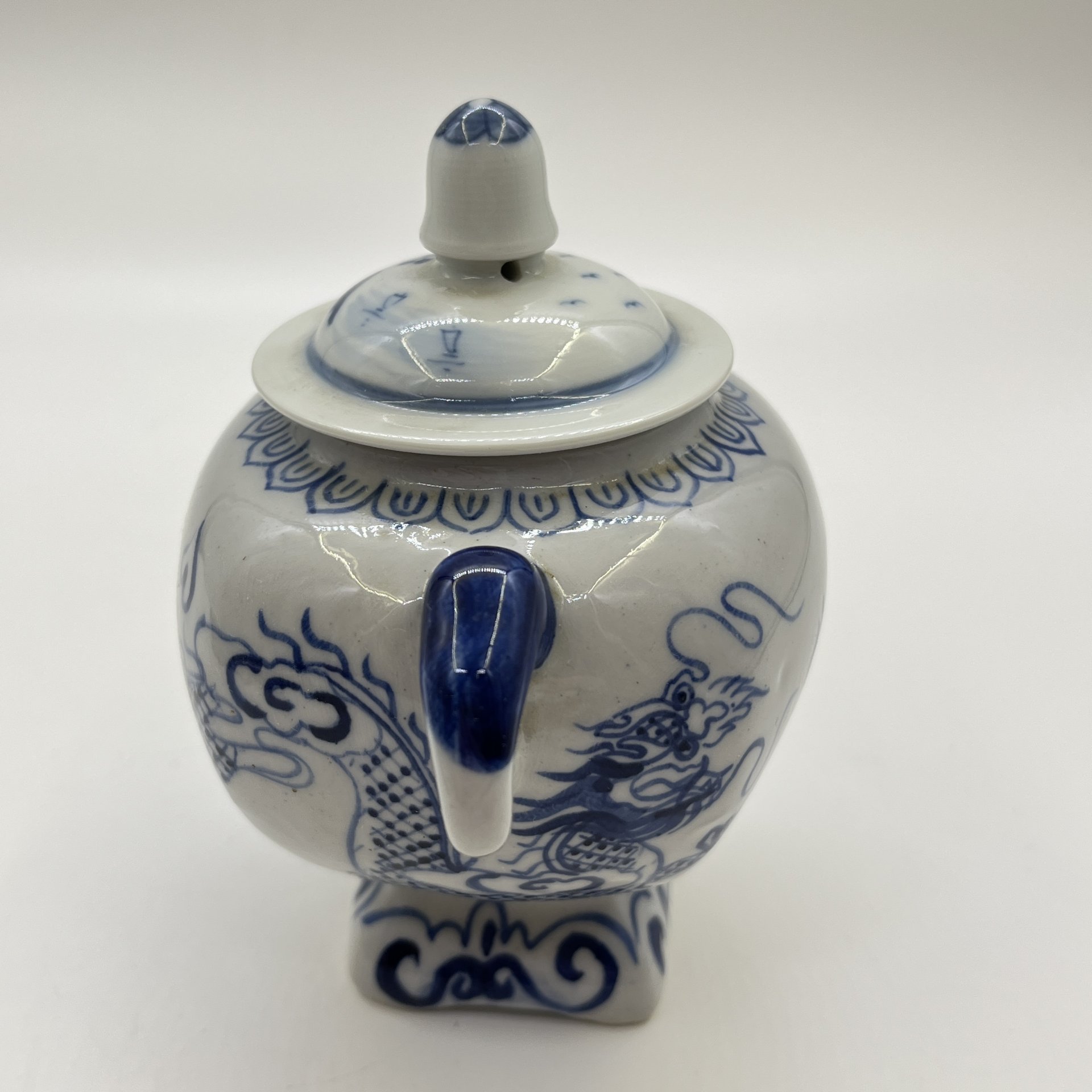 Чайница с изображением дракона (крышка в подборе!), фарфор, роспись, Китай, 1960-1980 гг.