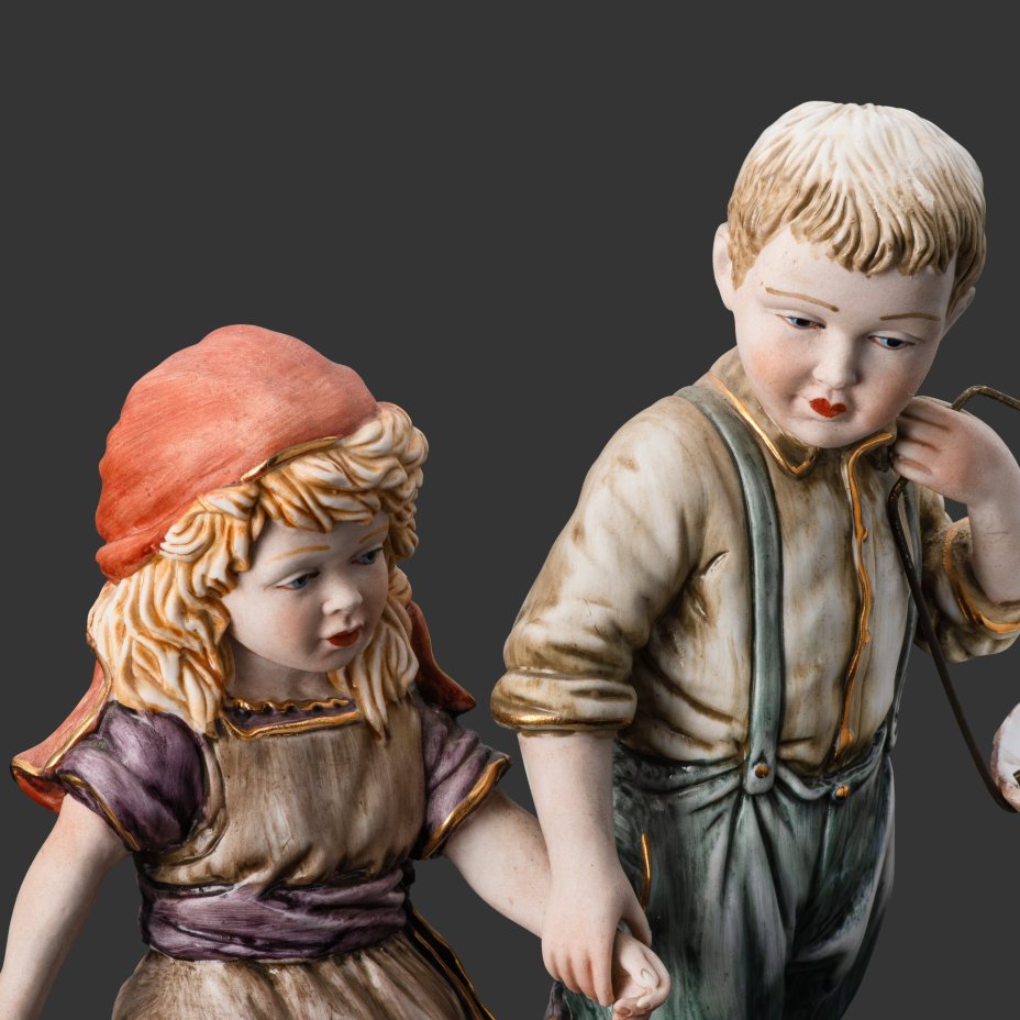 Статуэтка "Дети идут за водой"