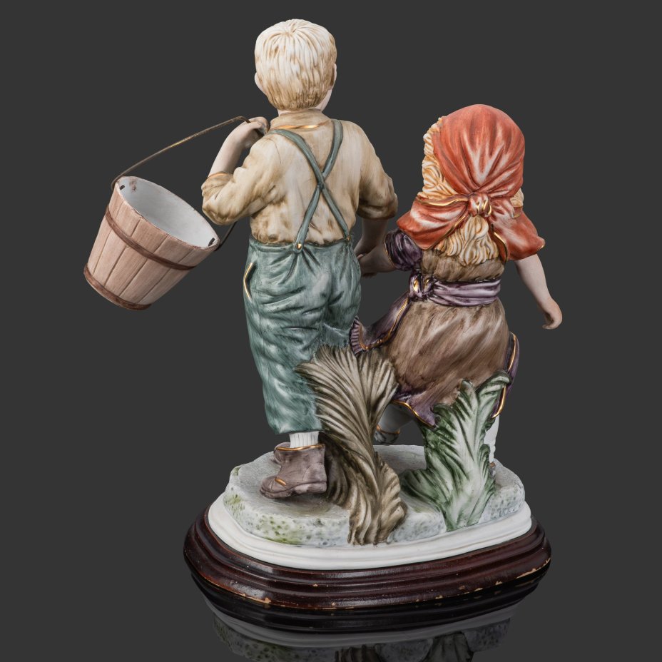 Статуэтка "Дети идут за водой"