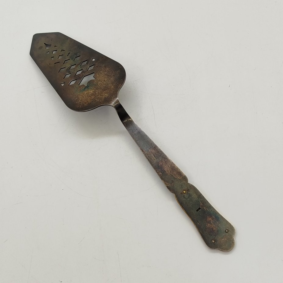 Лопатка для торта с цветочным декором на черенке