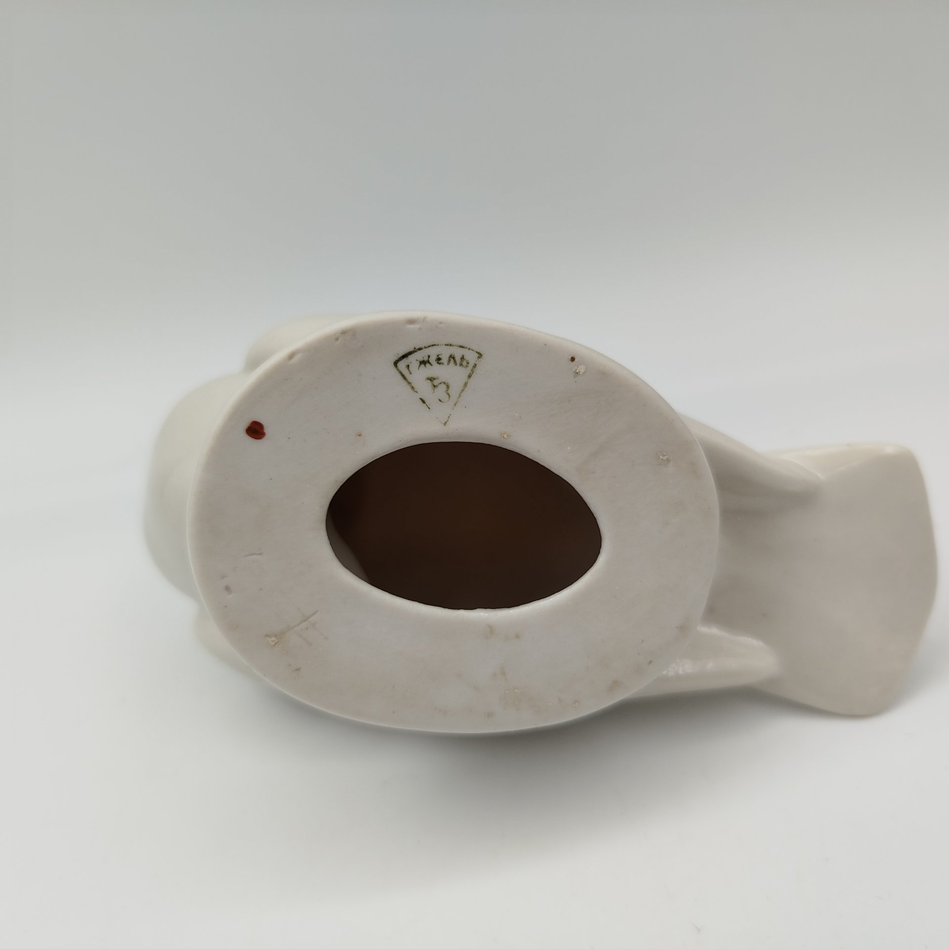 Статуэтка "Голубь", фарфор, роспись, золочение, Турыгинский фарфоровый завод артели «Художественная керамика» (Гжель), СССР, 1950-1960 гг.