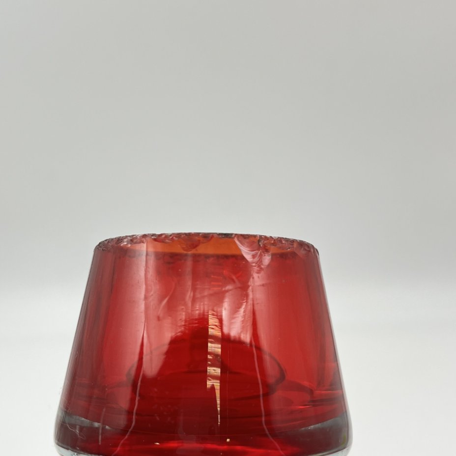 Кувшин красного цвета с крышкой, стекло, СССР, 1970-1990 гг.