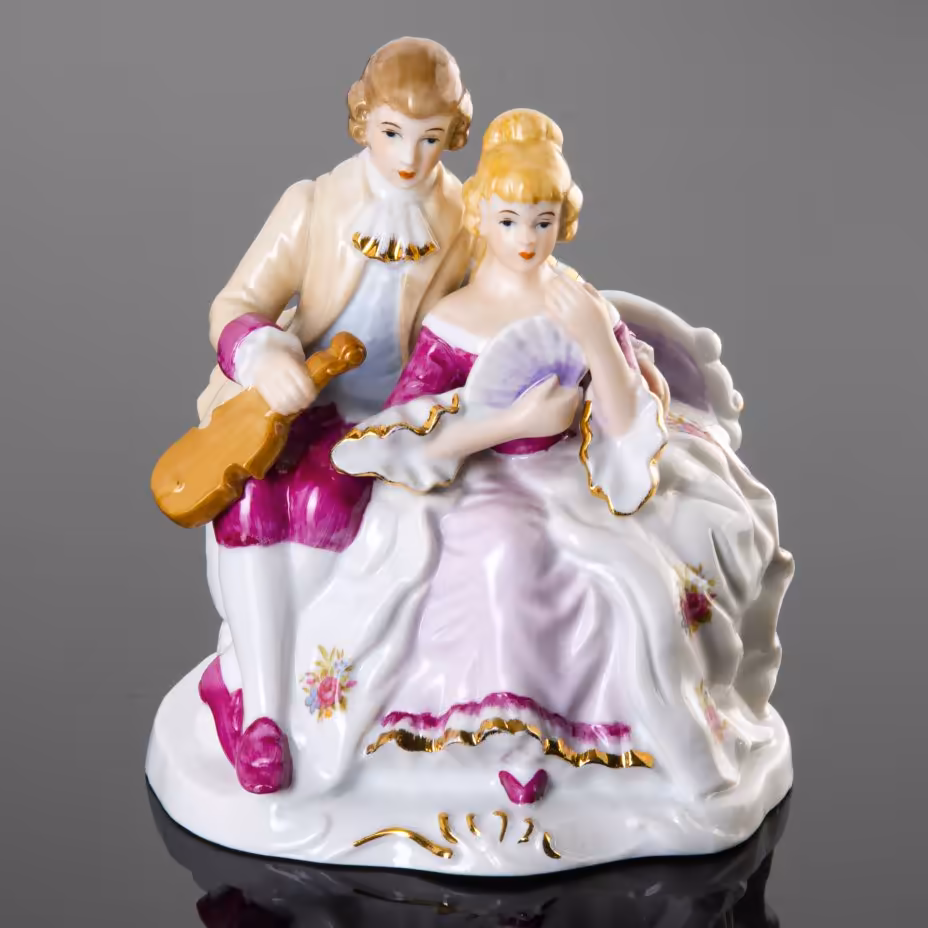 Статуэтка "На балу" в стиле неорококо, фарфор, роспись, золочение, "CDС Rococo Collection", Шри-Ланка, 1990-2000 гг., CDC
