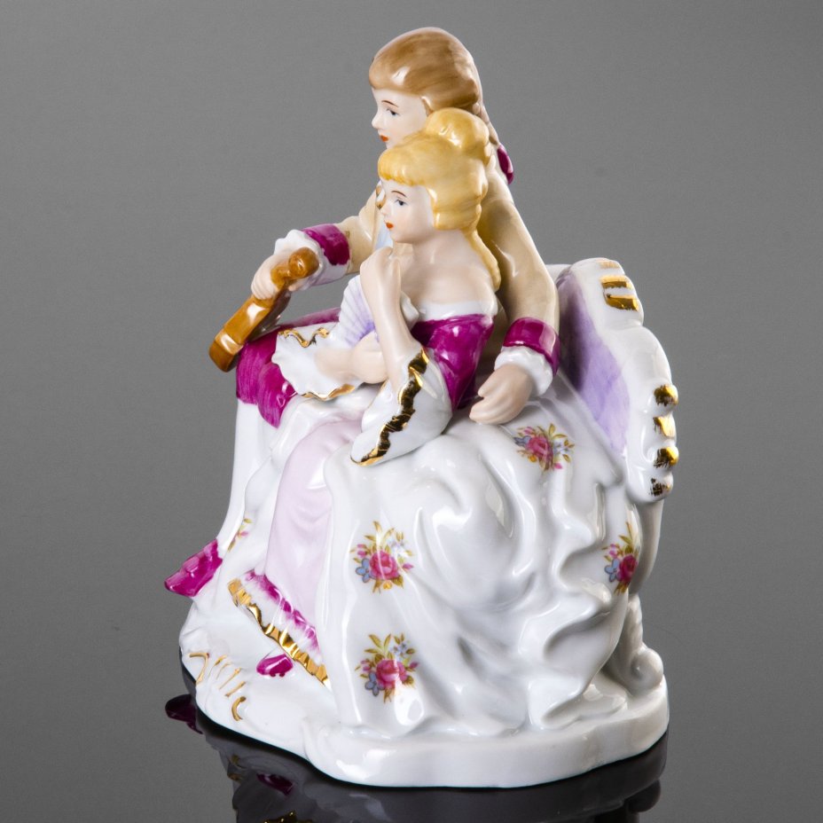 Статуэтка "На балу" в стиле неорококо, фарфор, роспись, золочение, "CDС Rococo Collection", Шри-Ланка, 1990-2000 гг., CDC